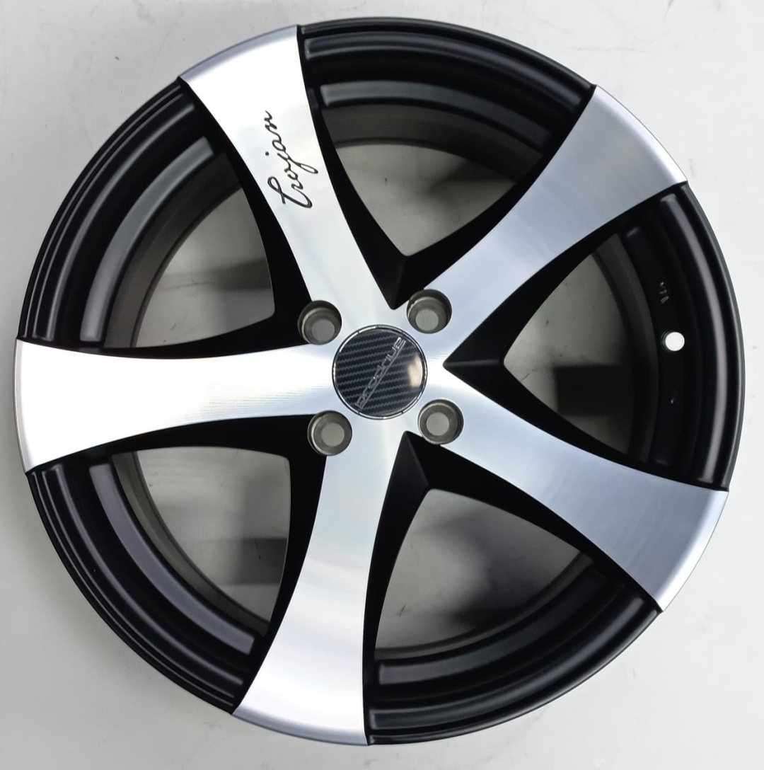 Vossen 204 7x16 4x100 D67.1 ET30 серебристый, черный