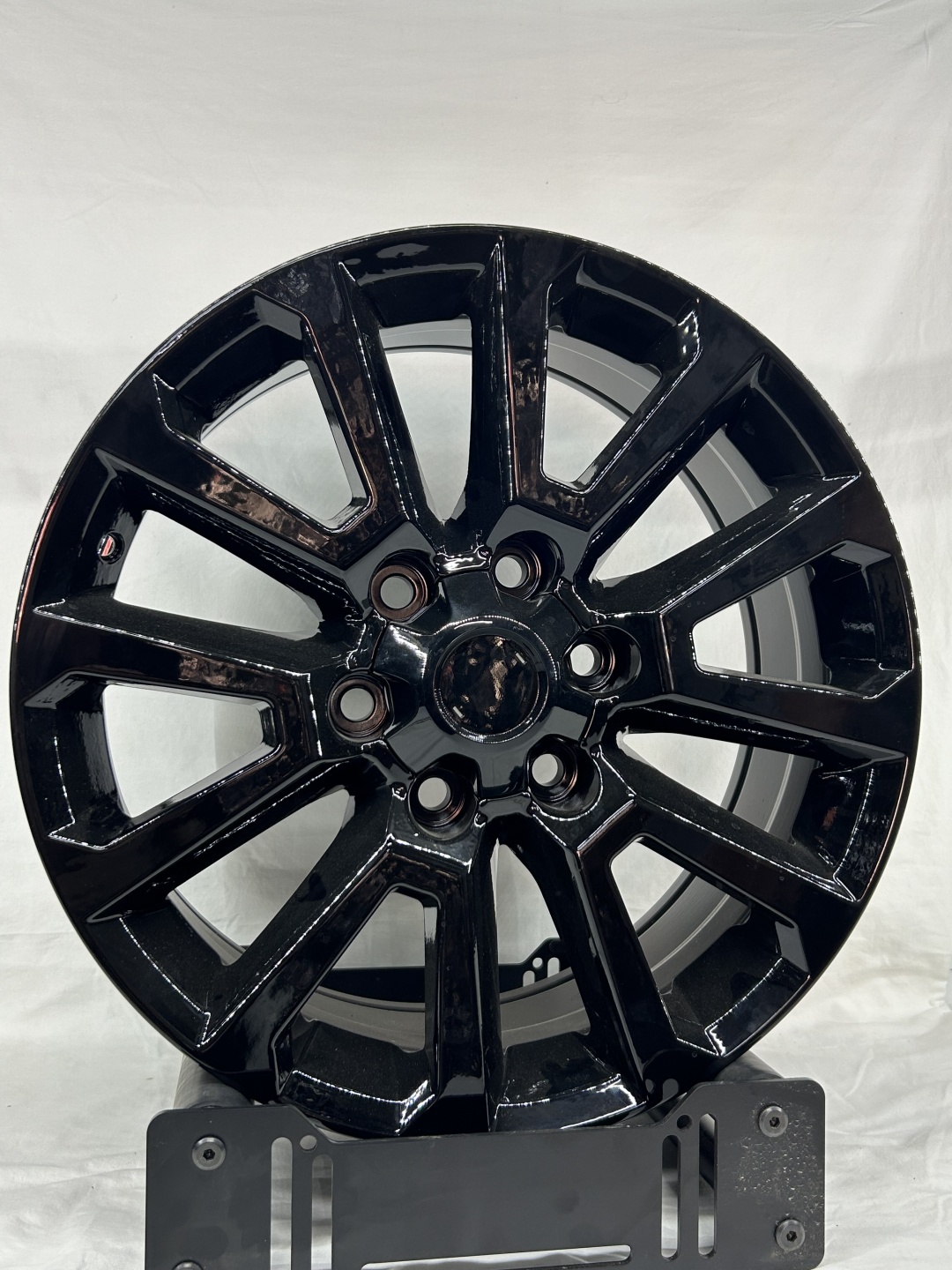 LKN Lkn1072 7.5x18/6x139.7 D106.2 ET25 4 диска черный