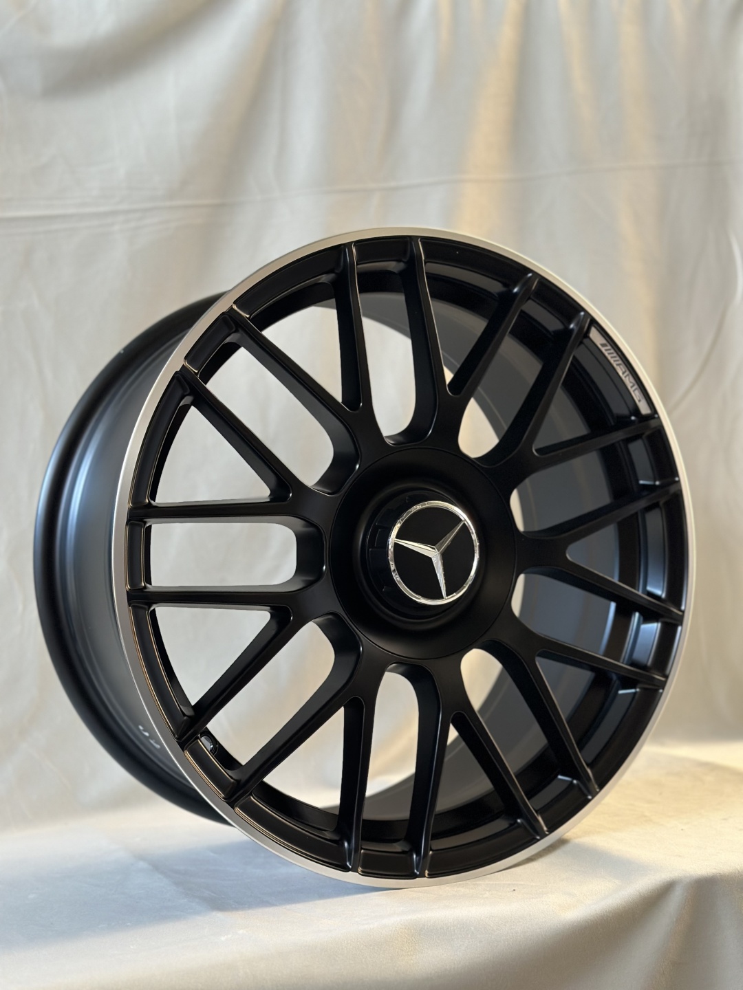 Replica J2 8x17/5x112 D66.6 ET38 4 диска черный