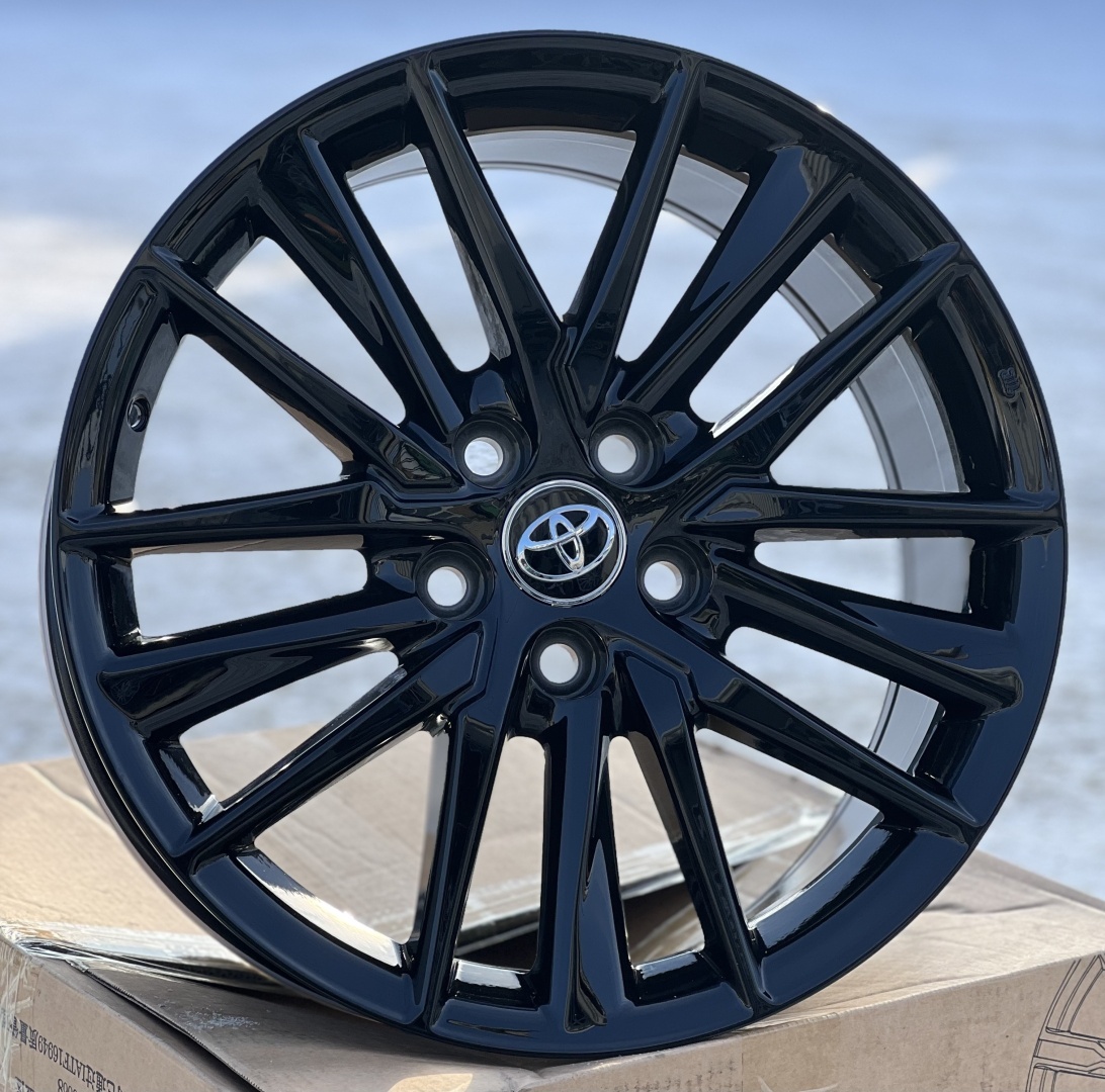 RNO 893 8x18/5x114.3 D60.1 ET45 черный