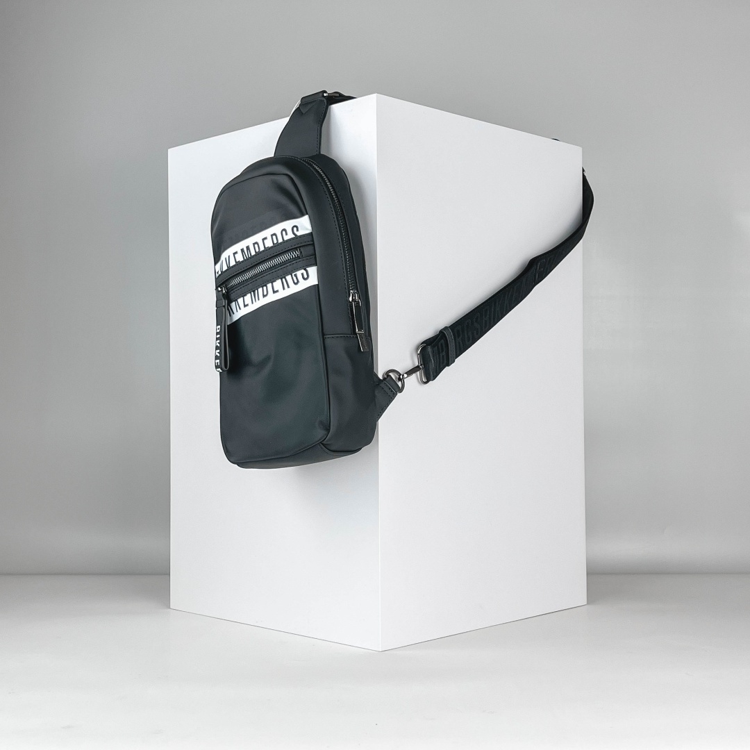 Сумка слинг Bikkembergs нейлон черный, белый