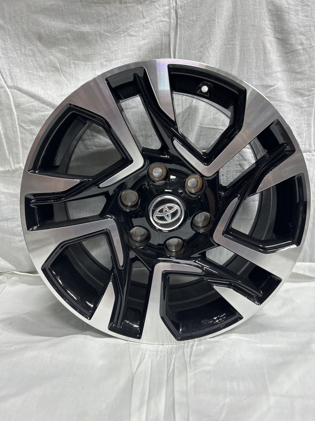 SSR 203 7.5x18/6x139.7 D106.2 ET30 черный, серебристый