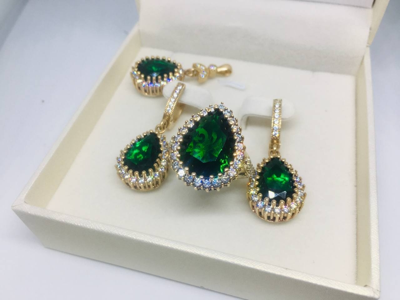 Splendore Collection SPL000401 вес 22.2 г серебро, изумруд