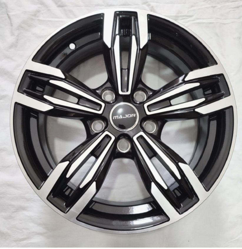 Replica L418 6.5x16/4x100 D73.1 ET35 черный, серебристый