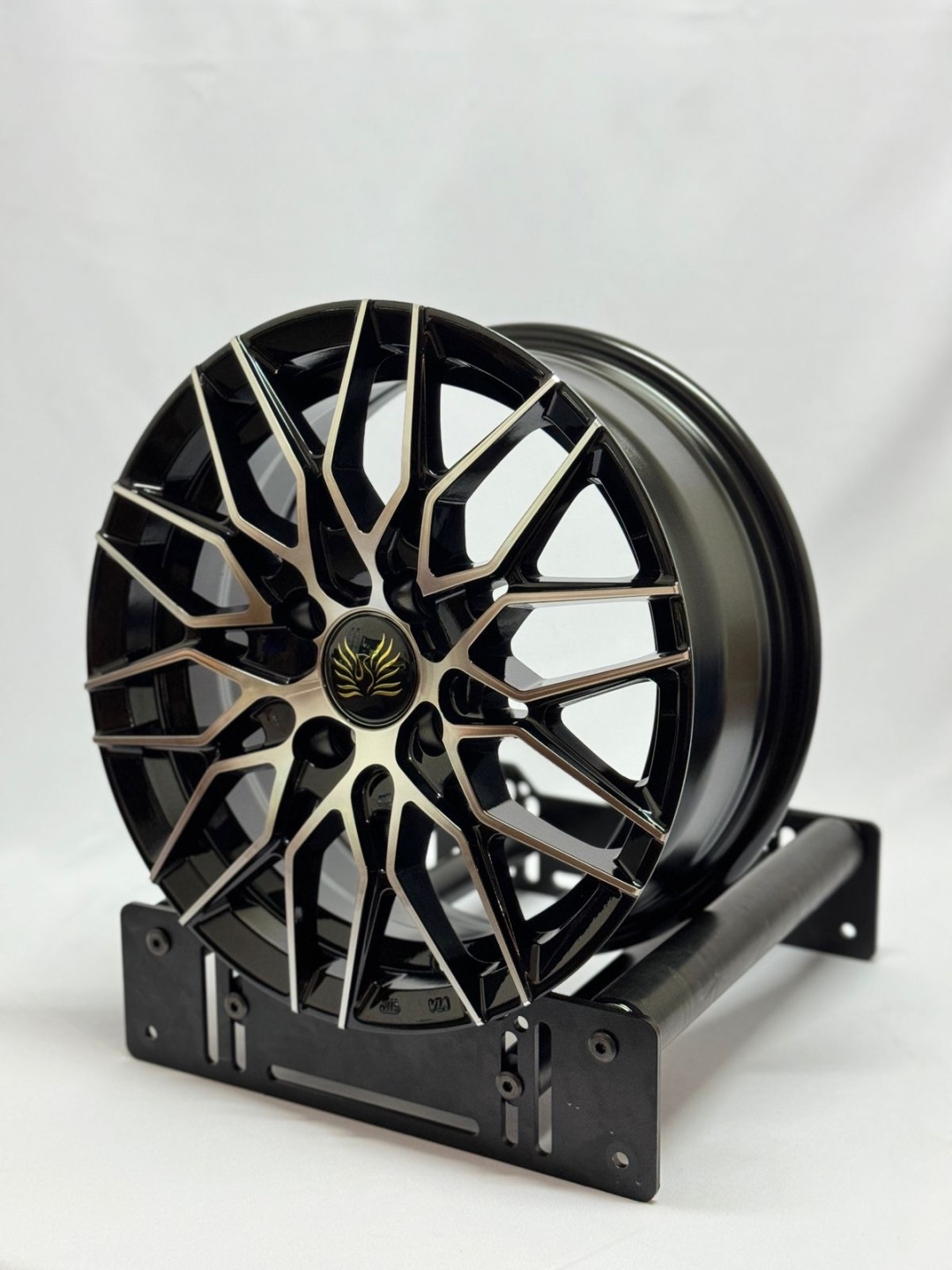 DNS Yl3351 6x14/4x100 D35 ET67.1 4 диска черный, серебристый