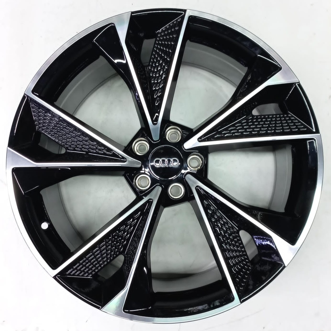 Audi 861 9x20 5x112 D66.6 ET30 4 диска черный, серебристый