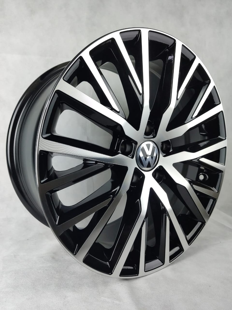 VAG 2042 8x17/5x112 D57.1 ET41 черный