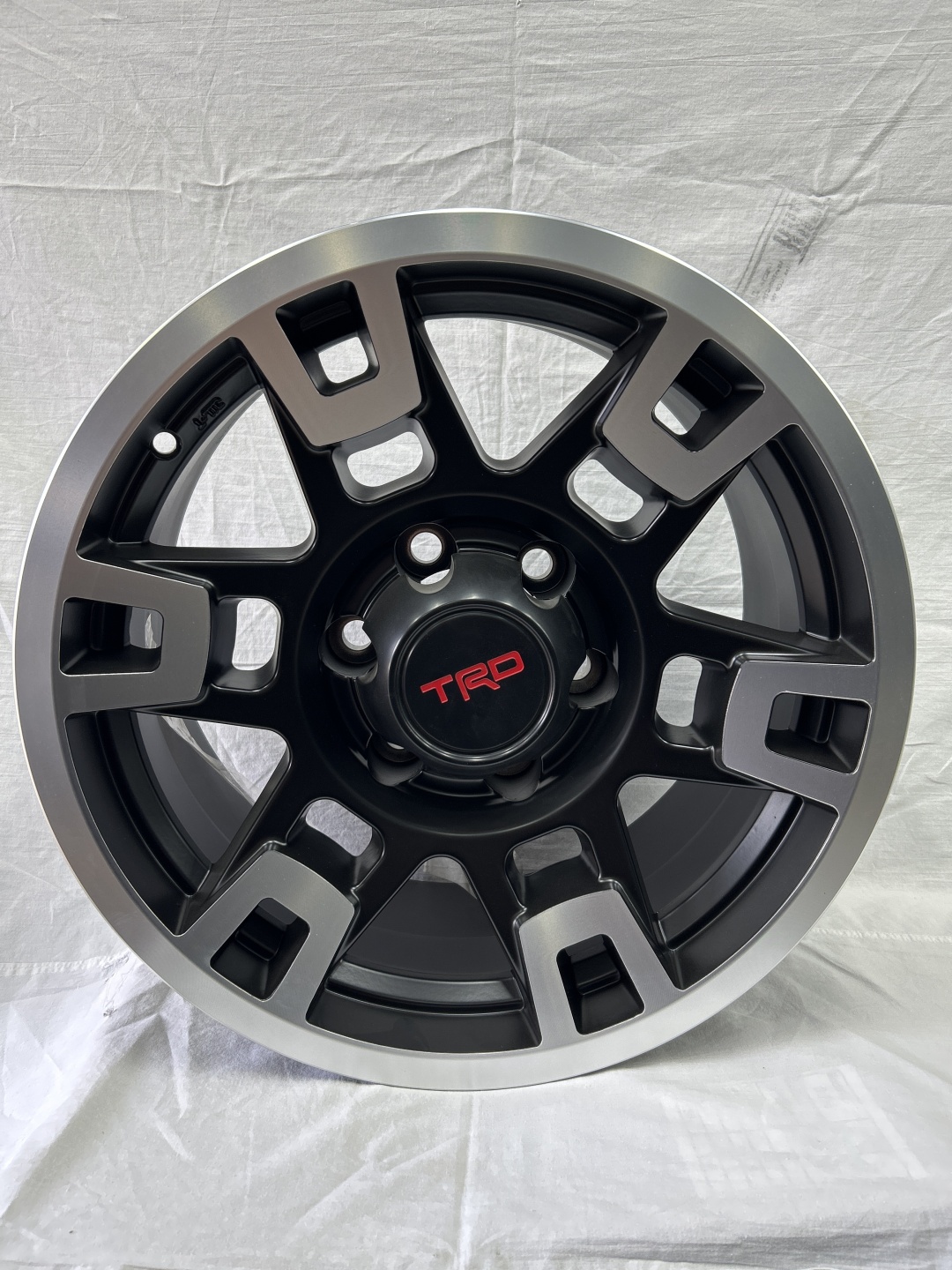 SSM 567 8x17/6x139.7 D106 ET0 4 диска черный, серебристый