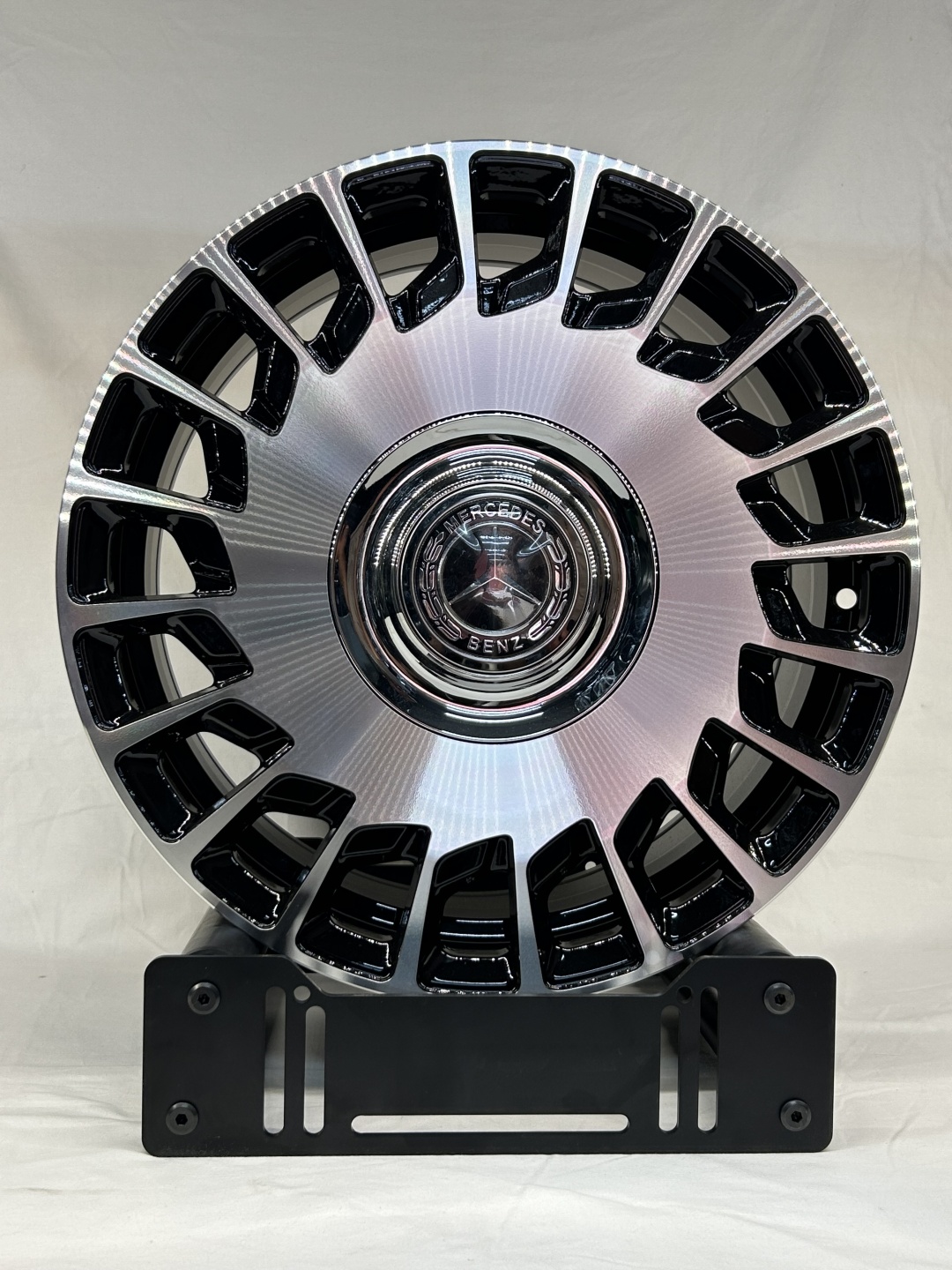 LKN 0019 7.5x17/5x112 D66.6 ET35 4 диска черный, серебристый