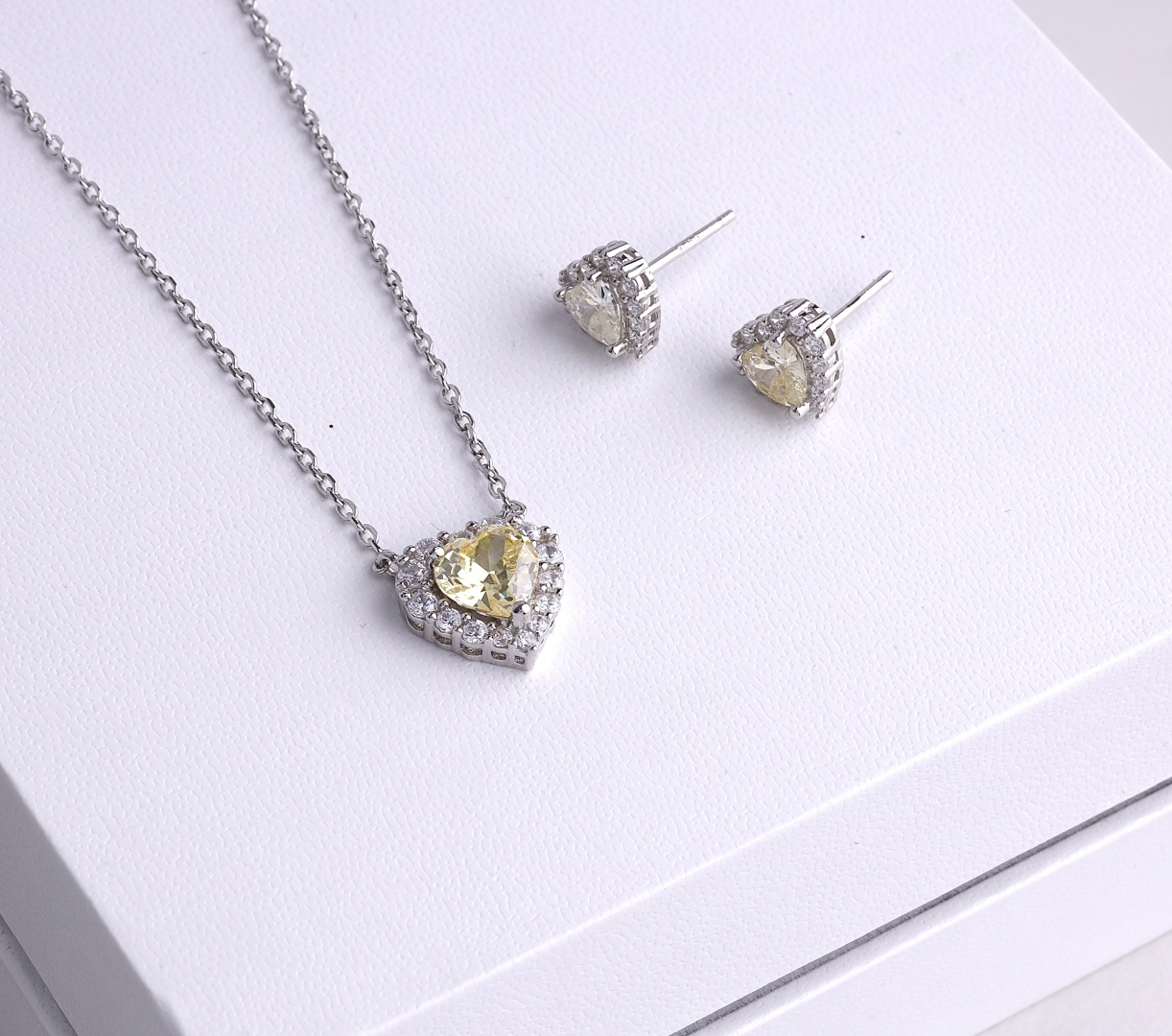 Ipekyolu Jewellery 295010223AR вес 18 г серебро, фианит