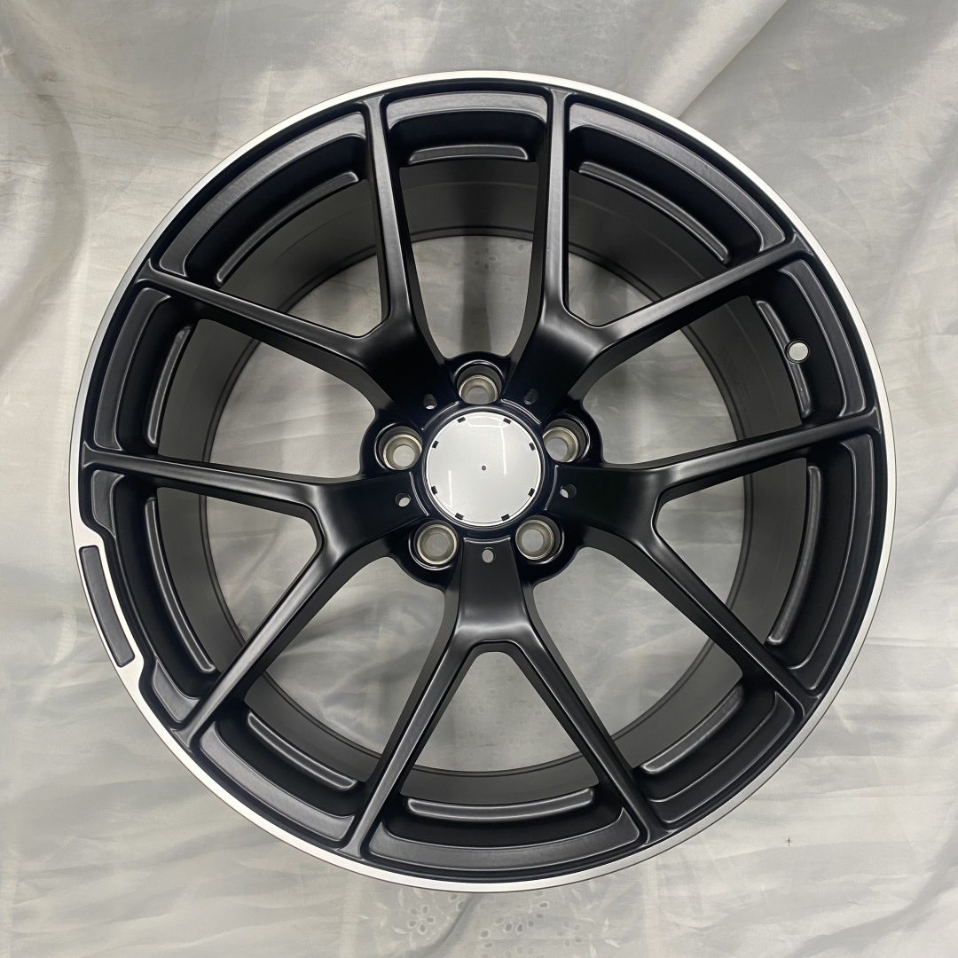 DIVAD BK933 8.5x18/5x112 D66.56 ET35 4 диска серебристый, черный