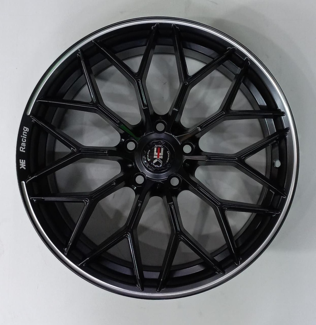 Auher 237-18 8x18/5x112 D66.6 ET35 черный