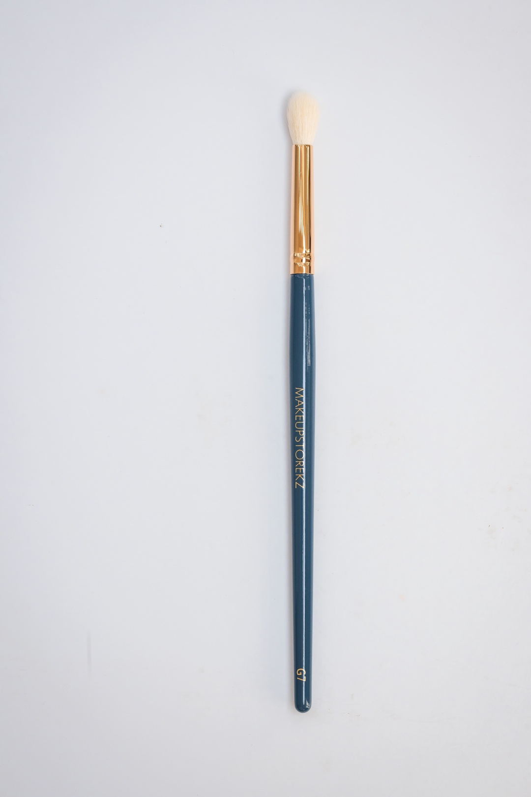 MAKEUPSTOREKZ кисть для теней Eye Shadow Brush-G7 1 шт
