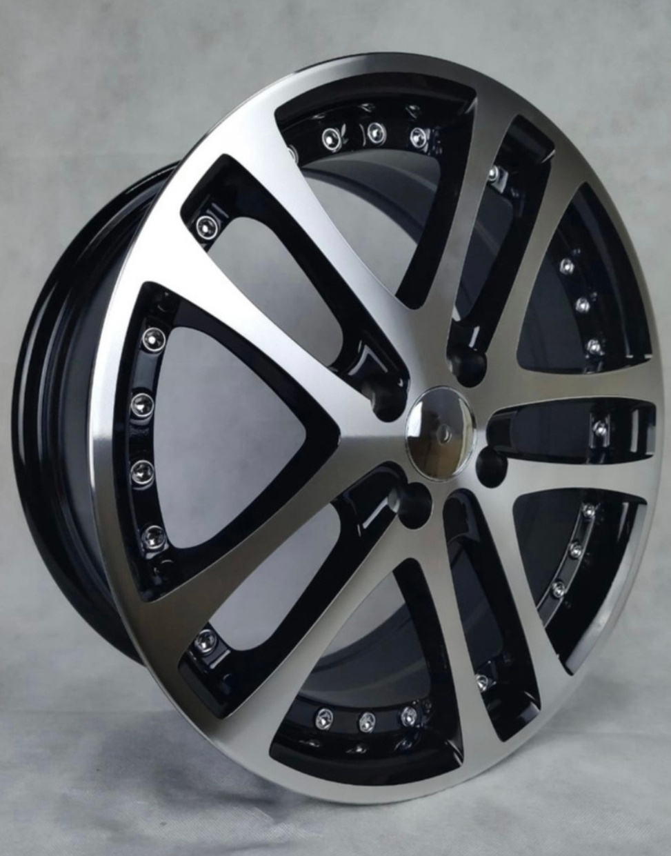 DWS 190 6x15/4x98 D58.6 ET35 черный, серебристый
