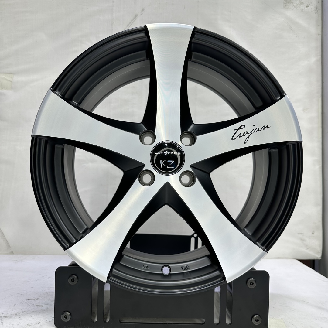 RNO CP204 7x16/4x100 D67.1 ET30 4 диска серебристый, черный матовый