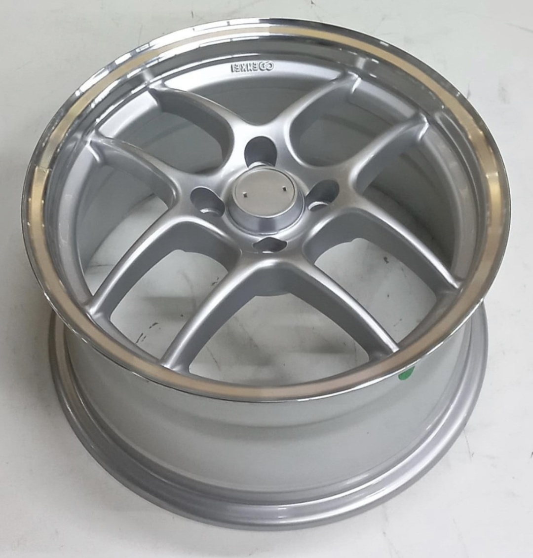 ACQ AT49 7x15/4x100 D73.1 ET35 серебристый