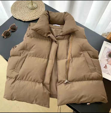Жилет IN STYLE коричневый