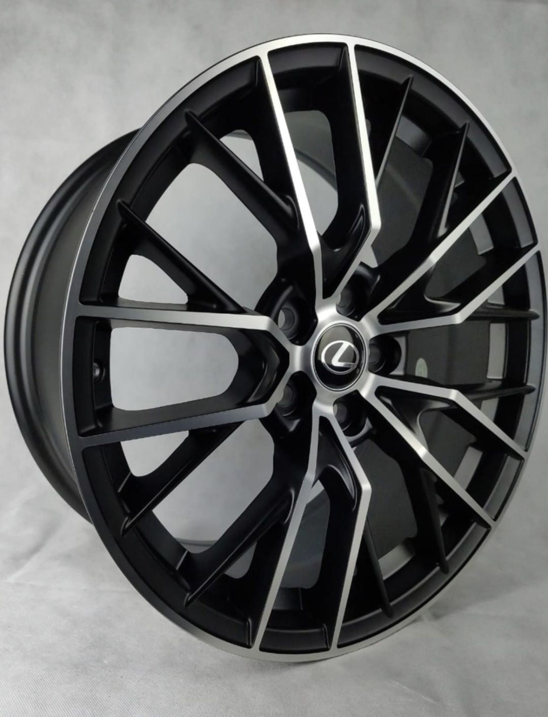 ACQ 1101 8x18/5x114.3 D60.1 ET35 черный