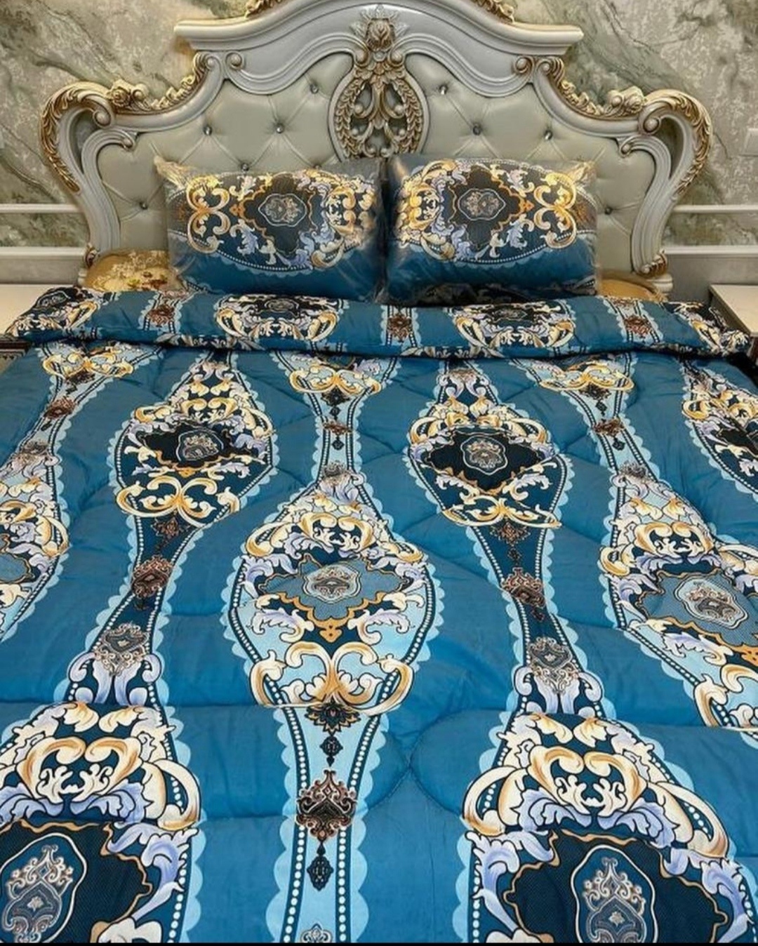 Одеяло JAN ERKE 624071000 200x220 зимнее + 2 подушки