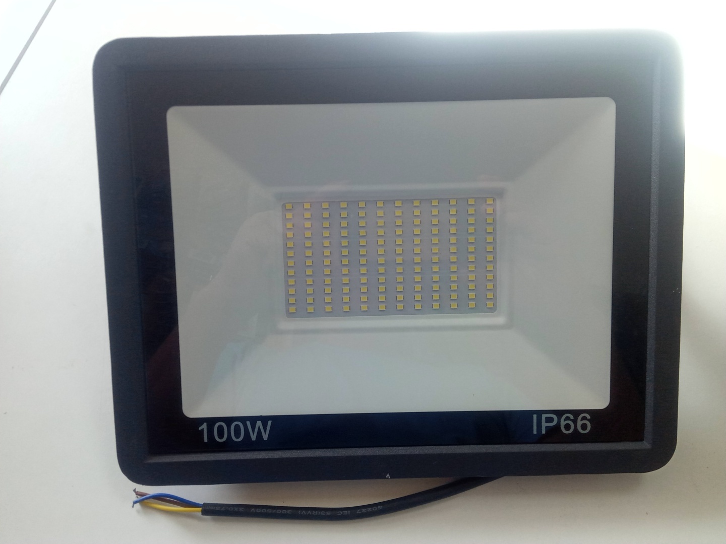 Прожектор на кронштейне Floodlight 100 Вт, холодный белый