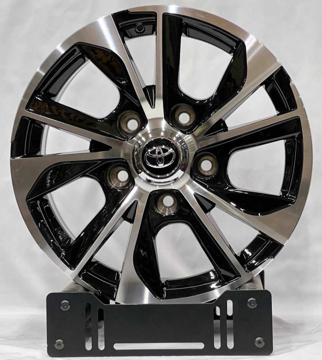 RS 0038 8x18/5x150 D110.1 ET40 4 диска черный, серебристый