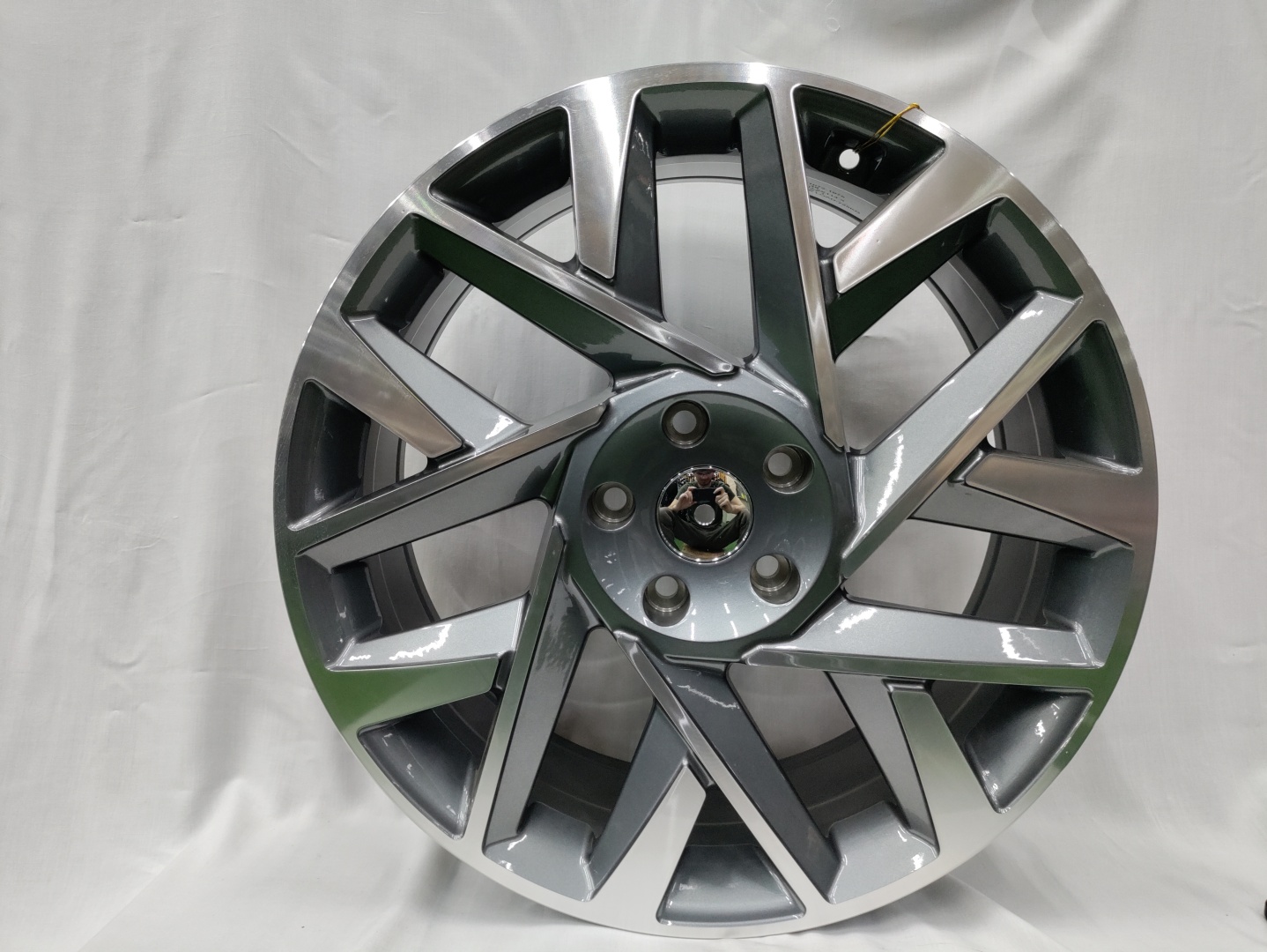 LKN Lkn456 7.5x19/5x114.3 D67.1 ET48 графит, серебристый
