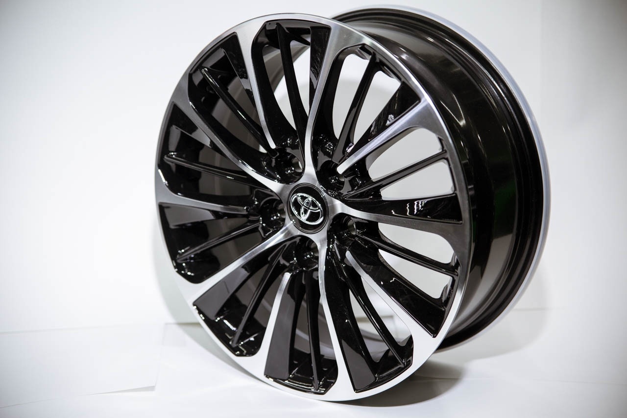 RS 265 7x17/5x114.3 D60.1 ET40 черный, серебристый
