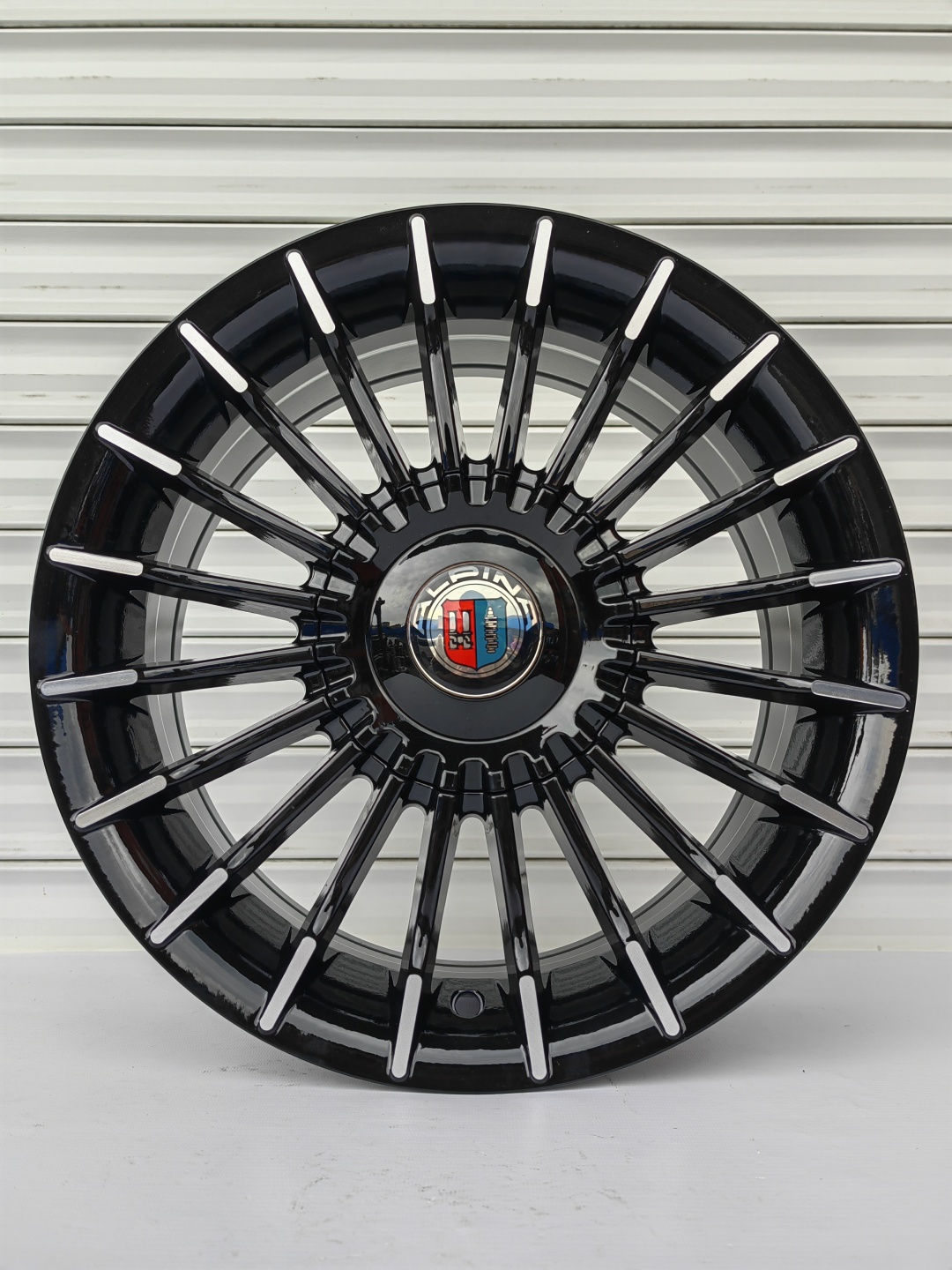 RNO 1016 6.5x15/4x100 D67.1 ET32 черный