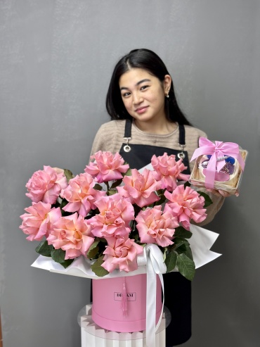 Dream Flowers композиция в коробке роза 11 шт 50 см