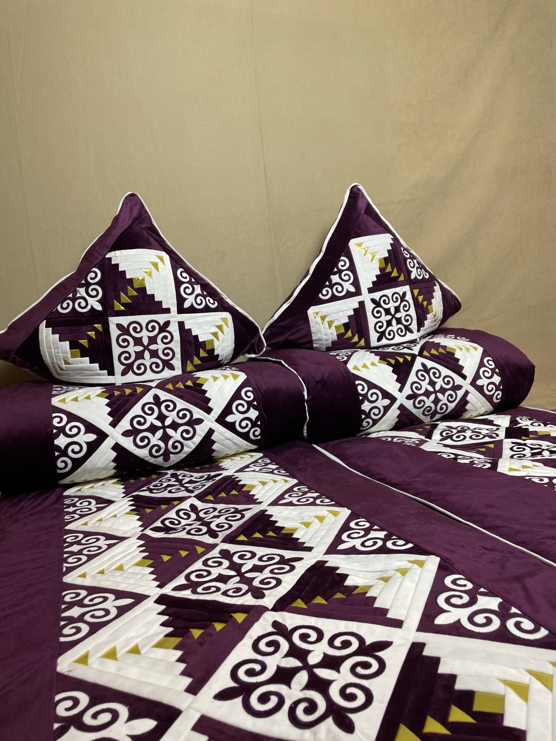 Amina Home комплект корпе с подушками 220x80 см, вата, фиолетовый