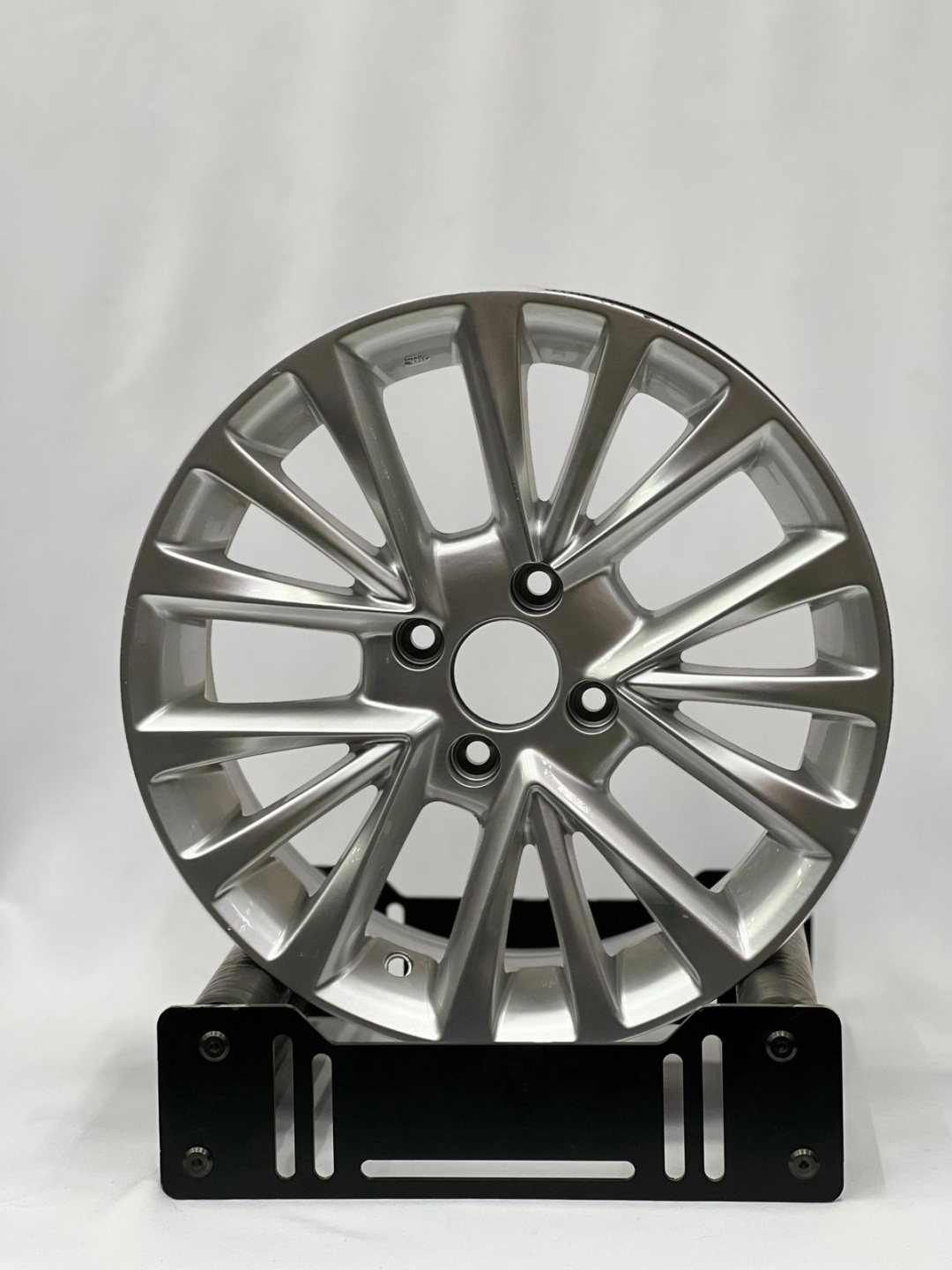 LKN Lkn55454 6x15/4x100 D67.1 ET35 4 диска серебристый