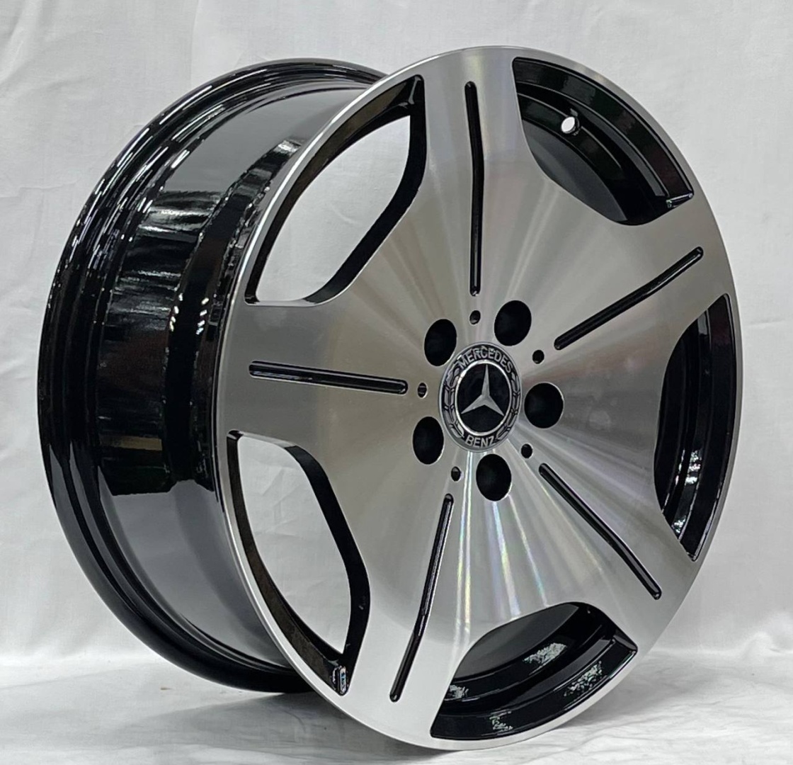 Mercedes-Benz 035 8x18/5x112 D66.5 ET35 серебристый, черный