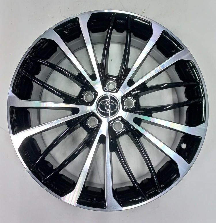 Auher 2296 8x18/5x114.3 D60.1 ET45 черный, серебристый