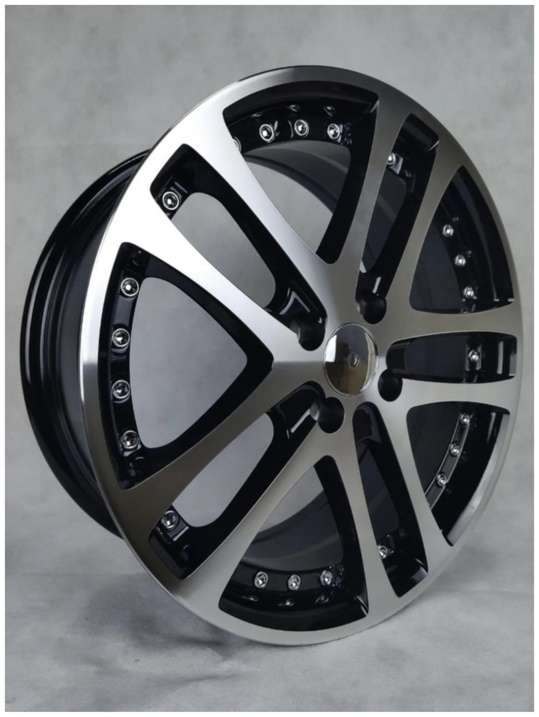 SSM 567 6x15/4x98 D58.6 ET35 черный, серебристый