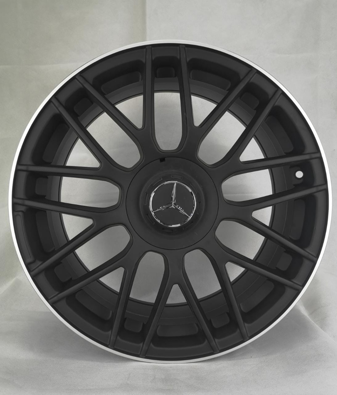 Mercedes-Benz 1258 8x18/5x112 D66.6 ET35 черный
