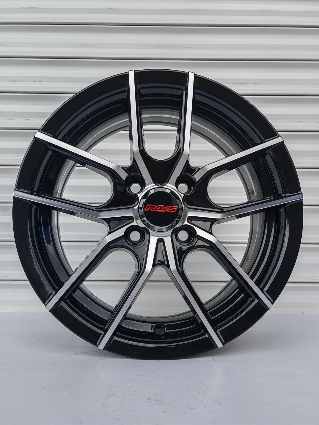 RNO 5263 6x14/4x100 D67.1 ET35 черный, серебристый