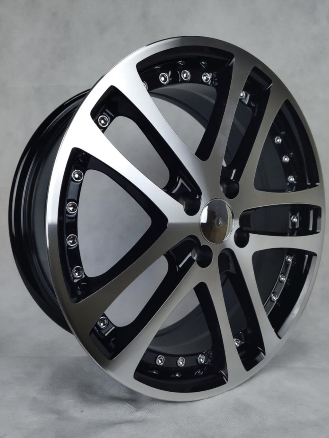 ACQ TAA44 7x17/4x98 D58.6 ET35 черный, серебристый