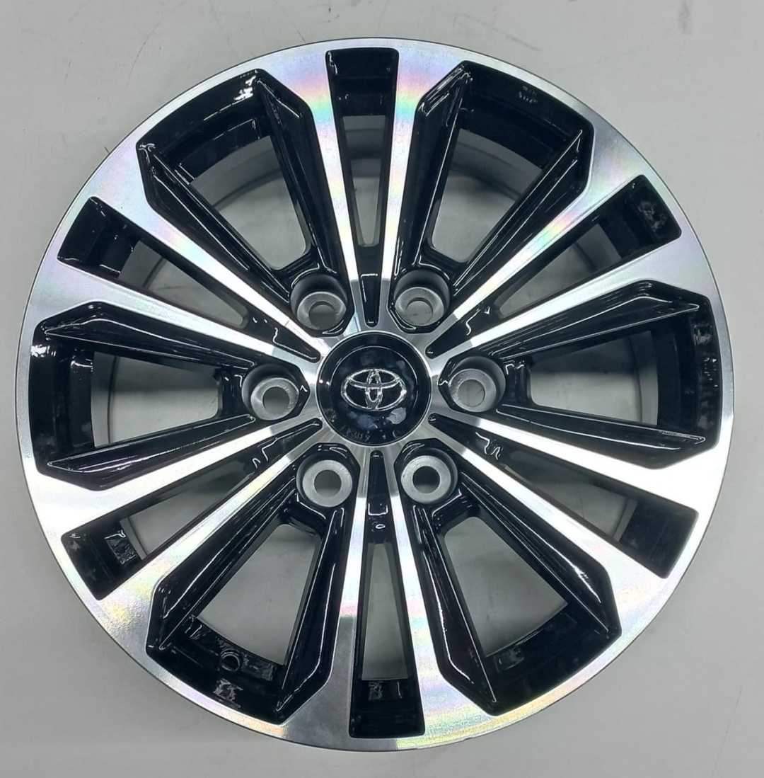Toyota 1689 7.5x17/6x139.7 D106.1 ET25 черный, серебристый