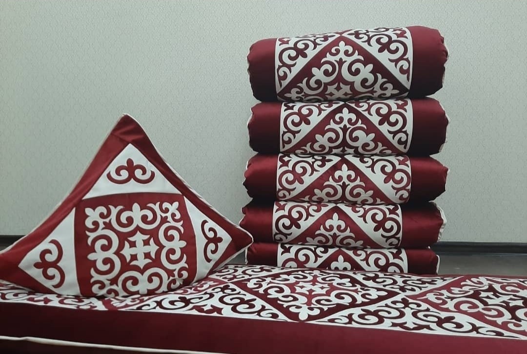 Асыл әжемнің көрпелері комплект корпе с подушками 200x80 см, вата, красный