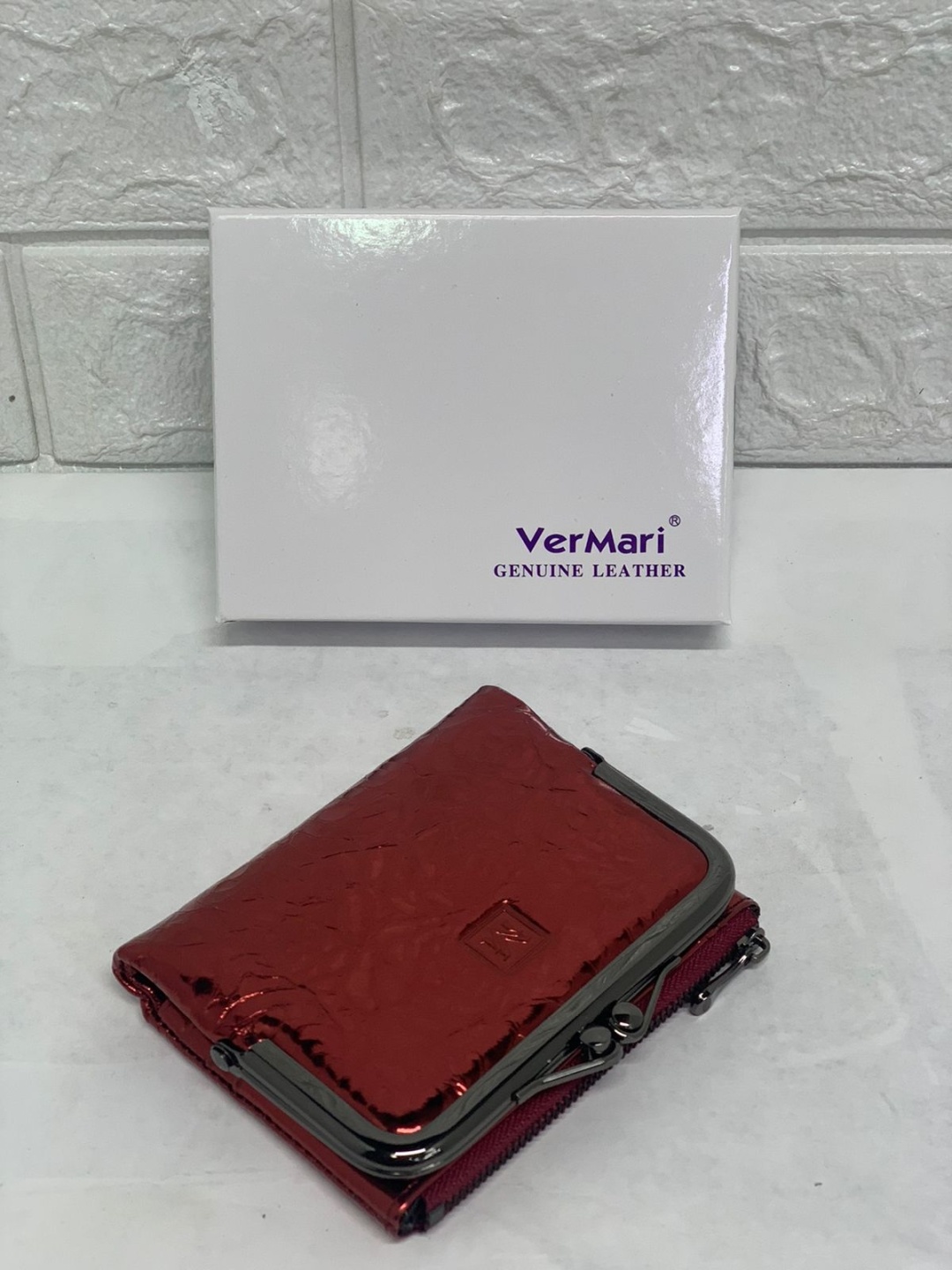 Кошелек VerMari натуральная кожа красный