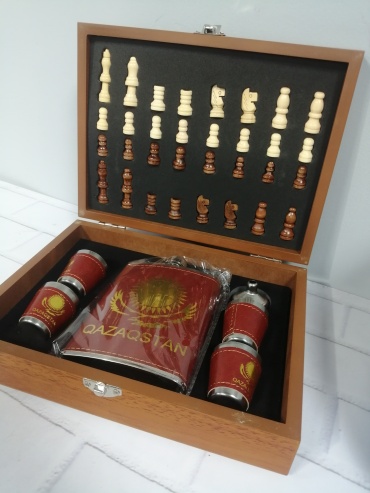 Шахматы сувенирные дерево 25x18 см