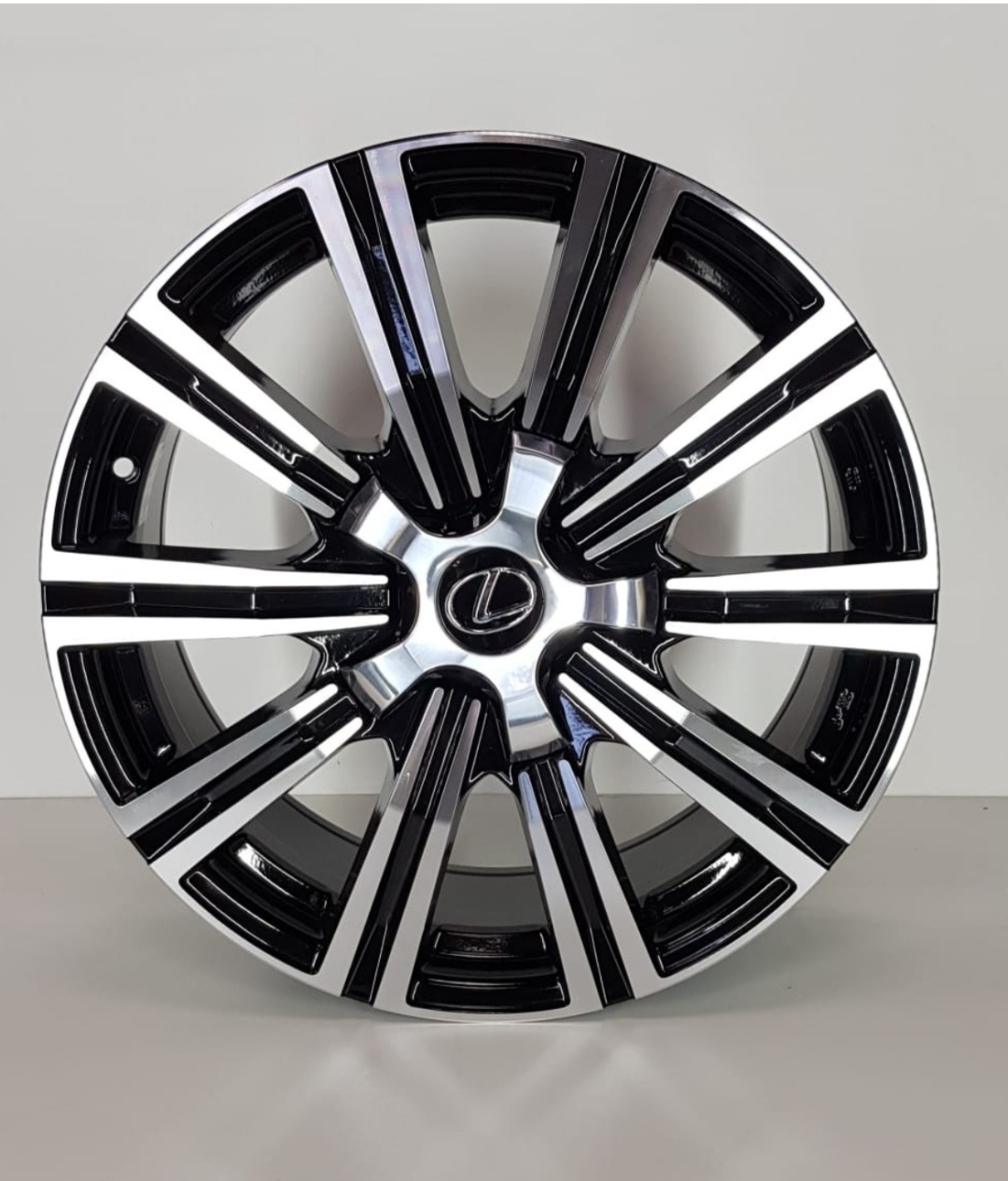 DRS 5089-20 8.5x20/5x150 D110 ET39 серебристый, черный