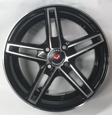 Vossen CV5 6.5x15/4x100 D67.1 ET35 4 диска черный, серебристый
