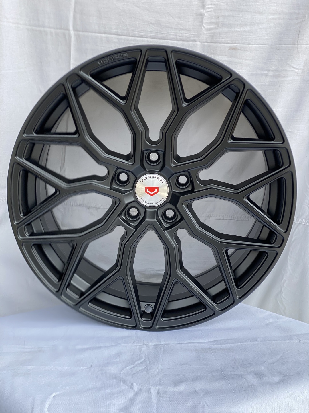 RNO QC1701 8x18/5x114.3 D67.1 ET35 черный