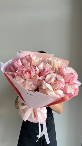 Floral моно-букет с открыткой роза 7 шт 70 см