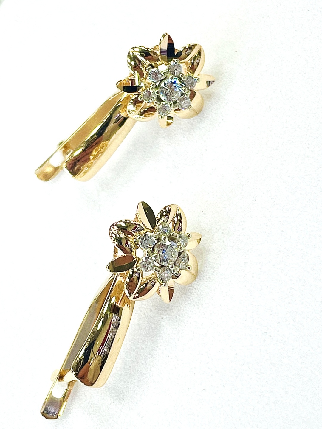 Серьги 585 ЗОЛОТОЙ 0106584 вес 2.5 г золото, цирконий
