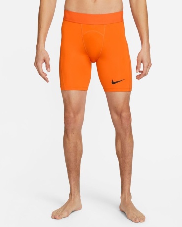 Спортивные шорты Nike оранжевый