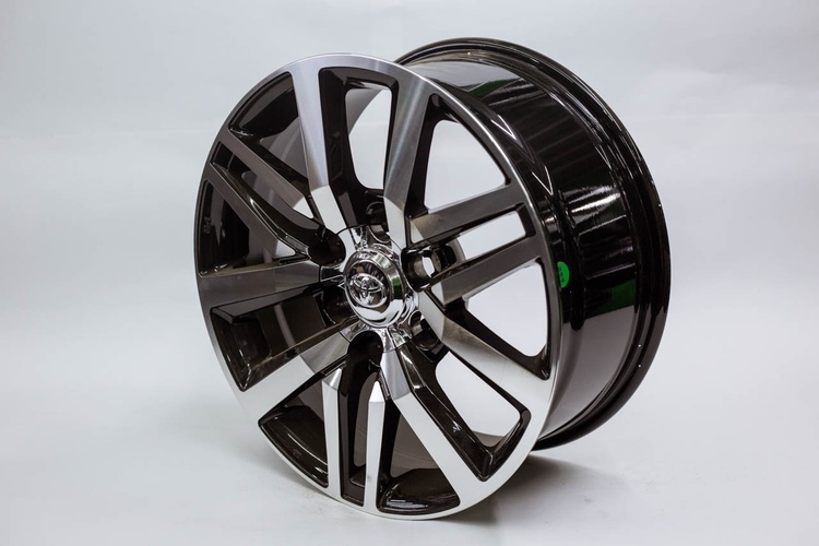 Wheels 5075 7.5x18/6x139.7 D106.2 ET25 черный, серебристый