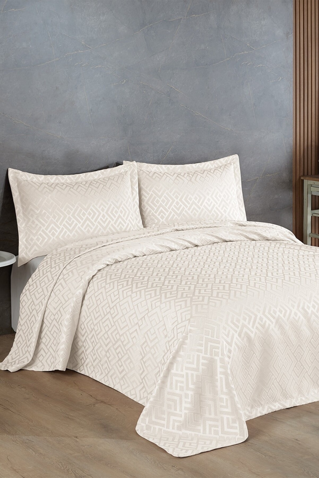 Покрывало с наволочками Birhome ESTILA Beige 240х260 см, жаккард, белый, бежевый