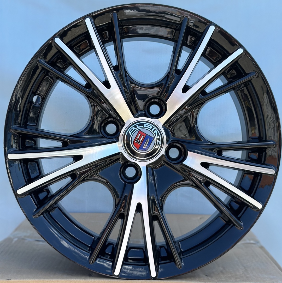 RNO 1049 6x14/4x100 D67.1 ET35 4 диска черный, серебристый